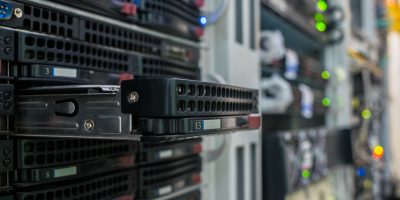 Support Fujitsu : un serveur se trouve dans un data center